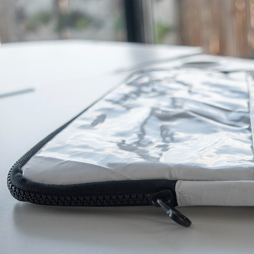 Imagen 6 de 10 de Porta Notebook Funda Estuche Impermeable Resistente Urbana
