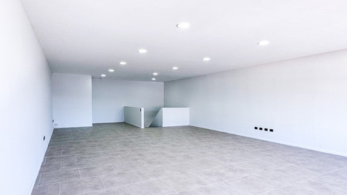 Arriendo De Amplio Local Comercial En Centro De Los Ángeles.
