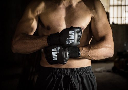 Imagen 6 de 7 de Saco De Boxeo Mma 120 Cm Con Relleno + Guantes Mma