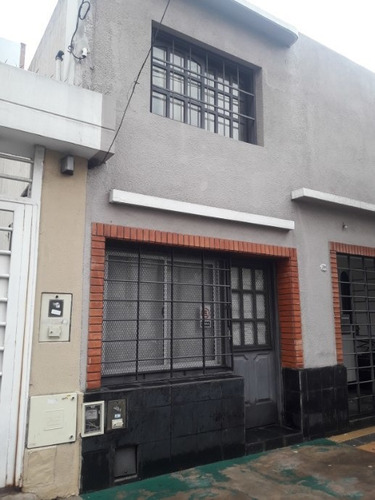 Imagen 1 de 8 de Inmueble Comercial En Alquiler En Lanus Oeste