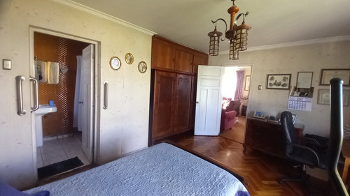 Casa Tradicional En Barrio Residencial De Suárez Mujica