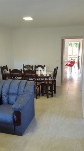 Casa En Venta De 3 Dormitorios.- Ref: 4098
