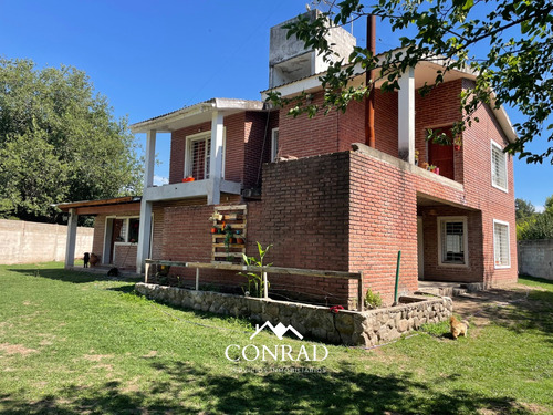 La Granja - Casa En Venta De Cuatro Dormitorios Con Pileta