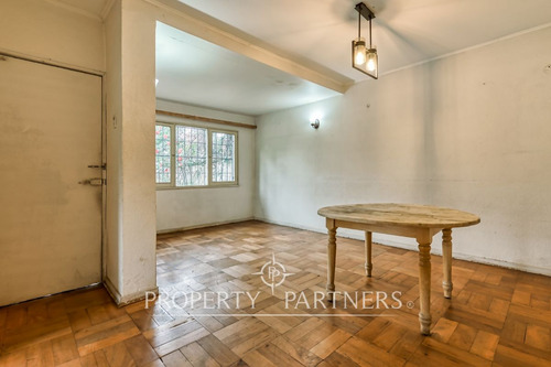 Excelente Ubicación, Casa En Venta En La Reina Cen...
