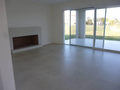 Imagen 8 de 8 de Casa En Venta En El Golf, Nordelta, G.b.a. Zona Norte