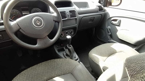 Renault Clio Expression 1.0 16v Hi-flex 4p