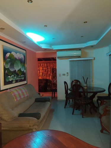 Imagen 8 de 11 de Hermoso Townhouse En Venta En Urb Araguama Country Andrews Rivero 04124959888