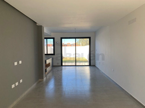 Imagen 7 de 20 de Vendo Duplex La Luisita 3 Dormitorios A Estrenar Seguridad 24hs Patio Asador