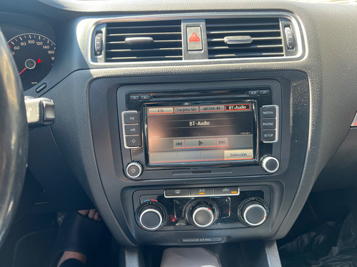 Volkswagen Jetta 2.5 Sport L5 Qc Nav B A C B E At