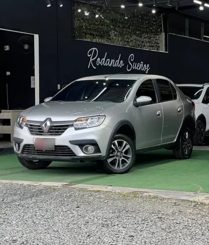 Renault Logan 1.6 Privilege / Intens