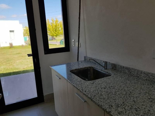Imagen 9 de 13 de En Una Planta, Excelente Plano De Planta.
