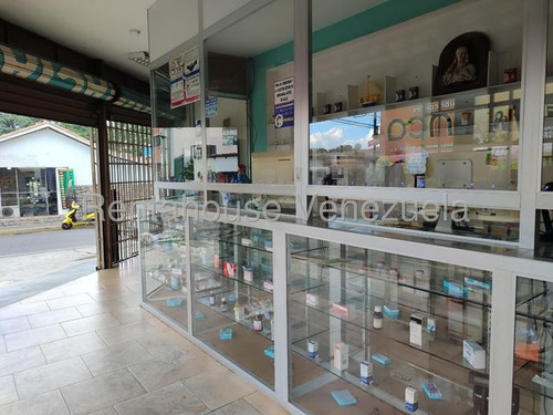 Ab Vende Local Comercial Ubicado A Pie De Calle En El Corazón Del Centro Comercial De Guacara.