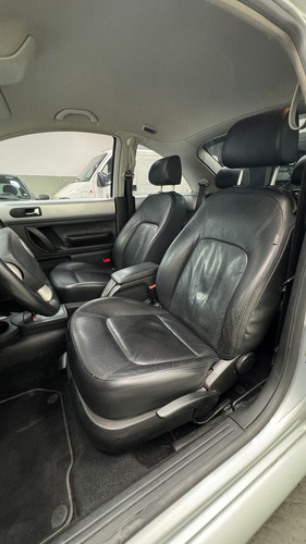 Volkswagen New Beetle 2.0 Luxury