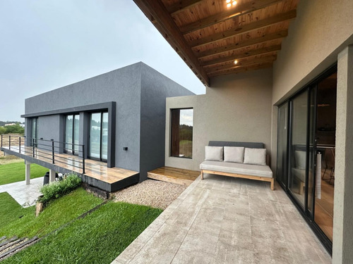Casa En Venta Ubicada En Barrio Senderos Iv - Costa Esmeralda