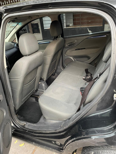 Fiat Punto 1.4 Attractive C/radio Integrada