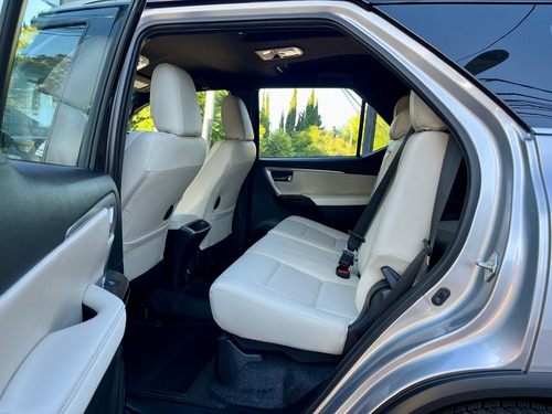 Toyota SW4 2.8 Tdi Diamante Ii 6At 7As