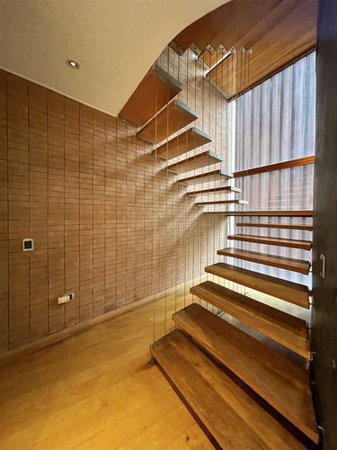 En Condominio: Vía Aurora, Lo Curro, 2.400 M2 Terreno