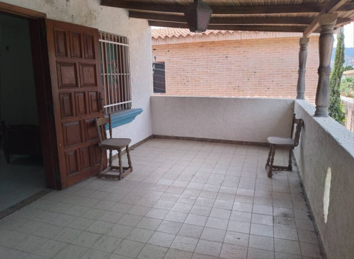 Casa En Venta Trigal Norte Calle Cerrada