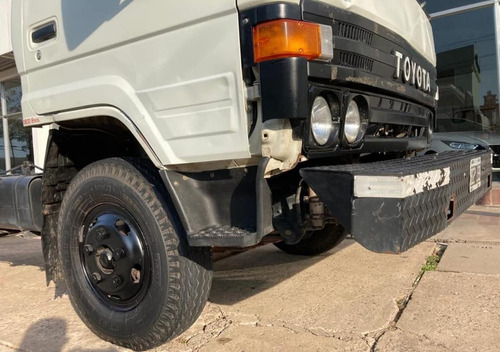 Toyota Dyna 300 Chasis Con Cabina A.ac. Vigia Año 1997