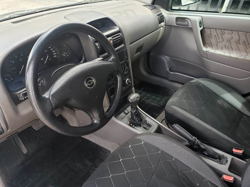Chevrolet Astra 2.0 Mpfi Cd Sedan 8v Gasolina 4p