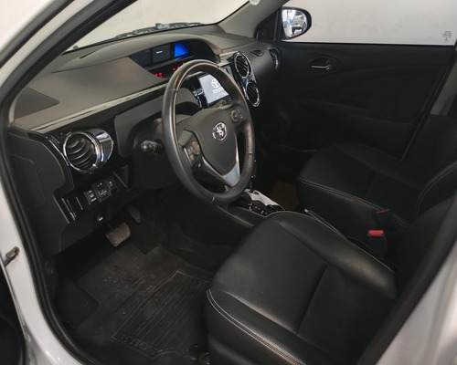 Toyota Etios 1.5 XLS SEDAN 16V FLEX 4P AUTOMÁTICO
