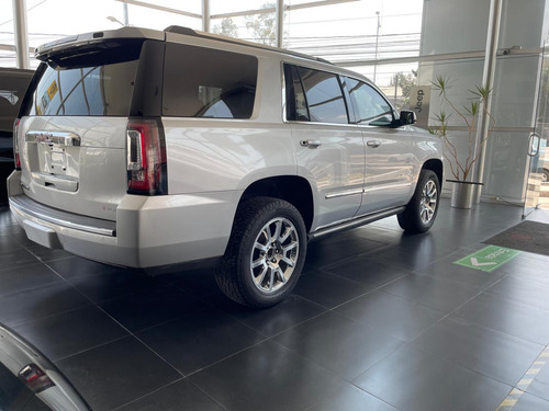GMC Yukon DENALI 6.2L V8 420HP AT