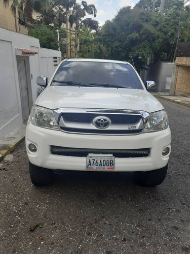 Toyota Hilux V6