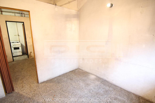 Dpto Monoambiente Dividido Al Fte Ideal Para Actualizar Y Reciclar - Munro