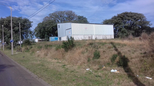 Alquiler Galpón 240 M2 En 2 Hás Av Oribe Casi Arenal Grande