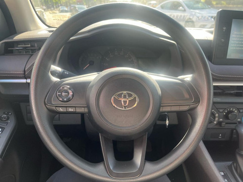 Toyota Yaris 1.5 5P Base At Cvt