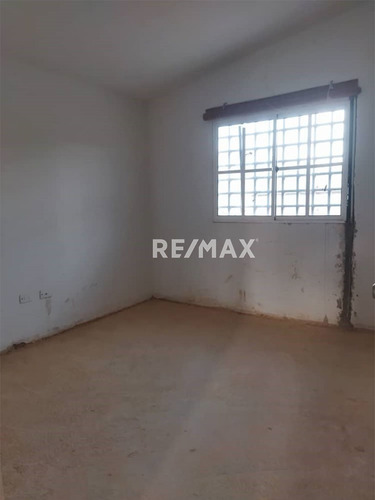 Imagen 11 de 18 de Venta De Casa En Obra Gris En Canaima Ii