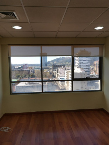 Amplia Oficina Con Planta Libre En Antonio Varas