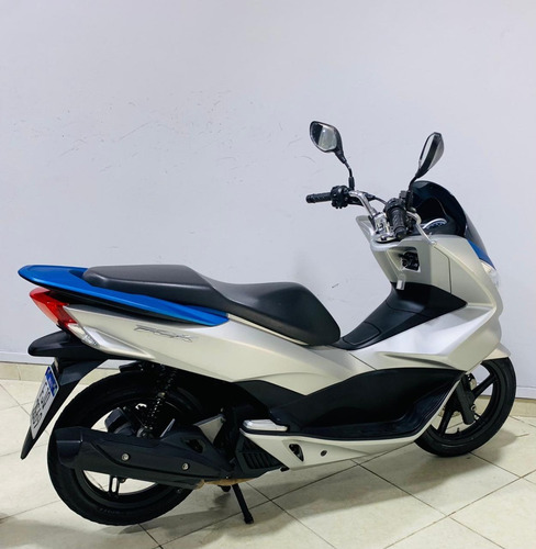 Imagem 3 de 6 de Honda Pcx