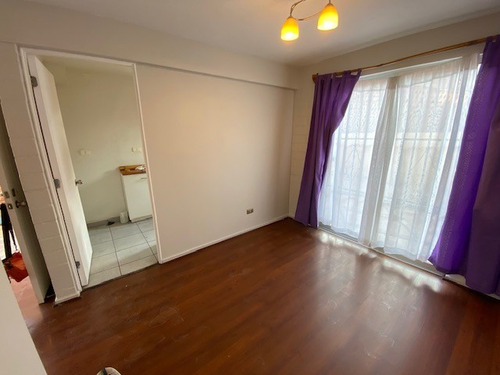 Casa De 2 Pisos 3d Y 2 Baños En Excelente Estado
