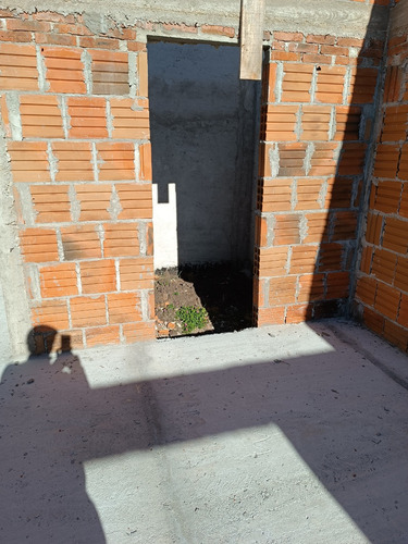 Vendo Lindo Campo De 5 Has Con Casa A Terminar, Muy Buena Construcción A 30 Km De Montevideo Posible Financiación, Ose, Consulte