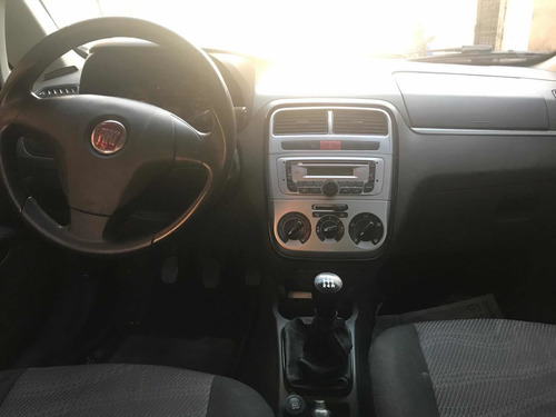 Imagem 7 de 11 de Fiat Punto 2012 1.4 Attractive Flex 5p