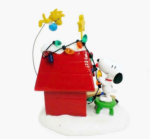 El Pueblo De Snoopy Peanuts Se Prepara Para Navidad