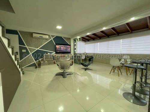 Elegante Apartamento Duplex En Guaicay En Venta