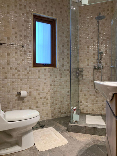 Venta De Casa En Privilegiado Sector De Los Andes Con Exclus