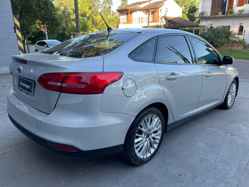 Ford Focus III 1.6 Sedan S