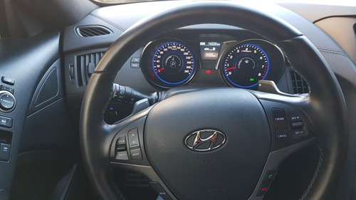 Hyundai Genesis 2015 3.8 Coupe 300cv 8at