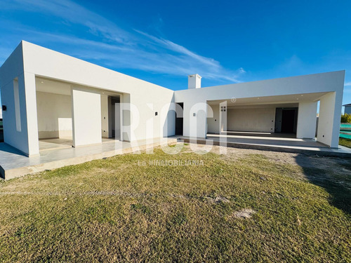 Casa 4 Ambientes En Venta Villalobos Hudson