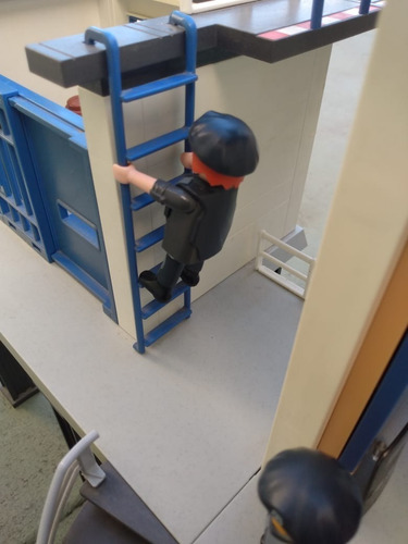 Imagen 8 de 10 de Playmobil 5182 Con Alarma Carcel De Policia.