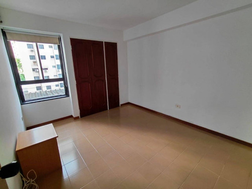Apartamento En Venta En Valles De Camoruco