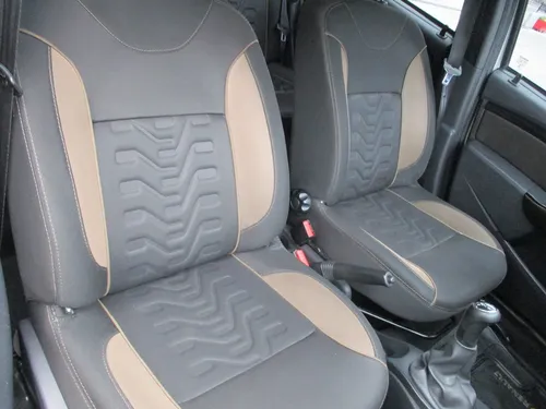 Renault Duster 1.6 DYNAMIQUE DAKAR 4X2 MT AA
