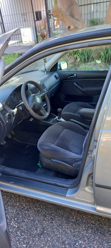 Volkswagen Golf 1.6 Comfortline
