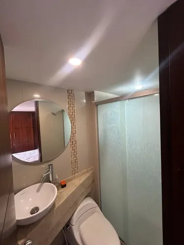 Vendo Apartamento Super Lindo, En La Parte Baja De La Loma De Los Bernal