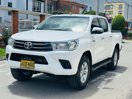 Toyota Hilux 4x4 2.4 Diésel