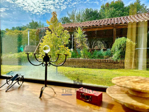 Casa Estilo Chilena, Piedra Roja