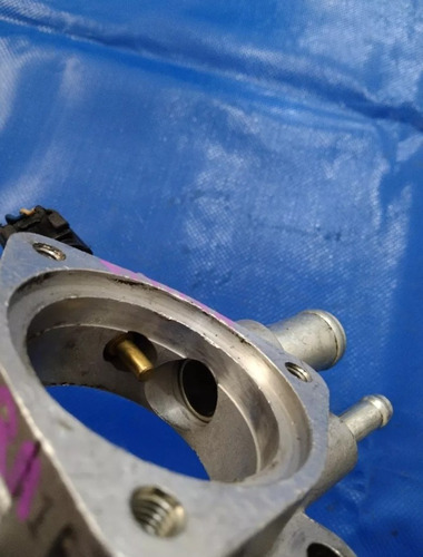 Base De Termostato Para Suzuki Vitara 1.6l Aut 2016-2020 (Usado)
